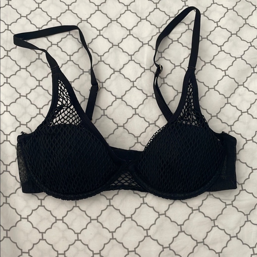 32C agent provocateur netted black bra